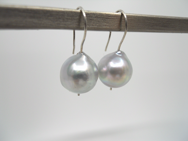 Øreringe i sølv med Japansk Akoya perler